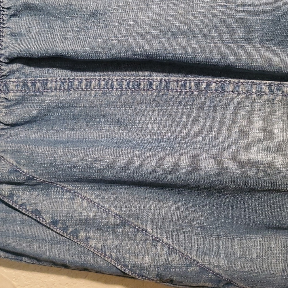 🦋PLATINUM LIGHTWEIGHT DENIM CAPRI PANTS SIZE 1 R (8) - Picture 3 of 10